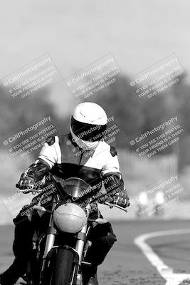 media/Nov-06-2023-Moto Forza (Mon) [[ce023d0744]]/4-Beginner Group/Session 3 (Track Exit)/